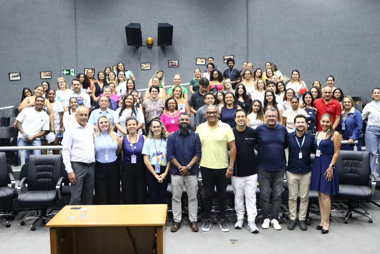 Galeria da notícia: Escola do Legislativo promove palestra sobre conscientização do autismo